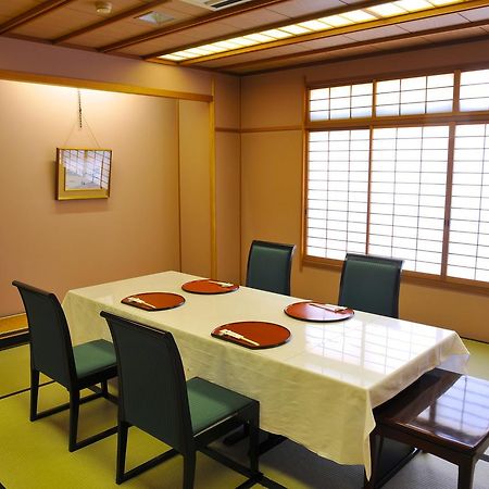 Yugawara Onsen Kawasegien Isuzu Hotel Atami  Exteriör bild
